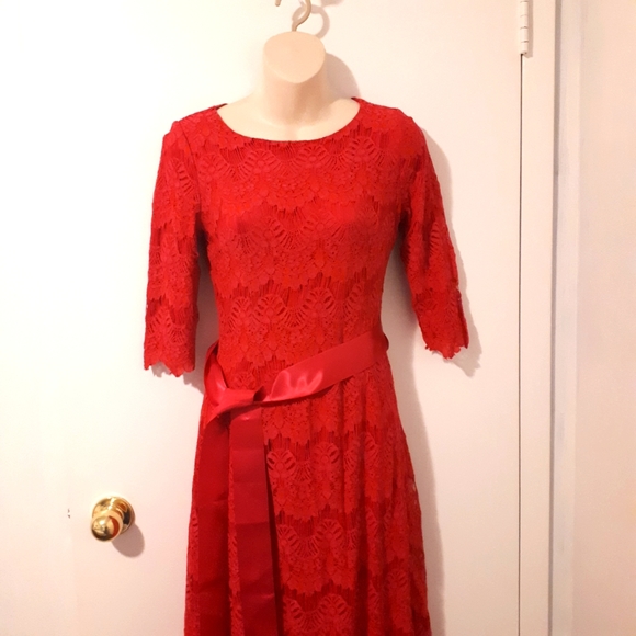 Beautiful Hot Pink Dress Lace dress! Not the red shade. See first Pic! Brand New - Picture 2 of 5